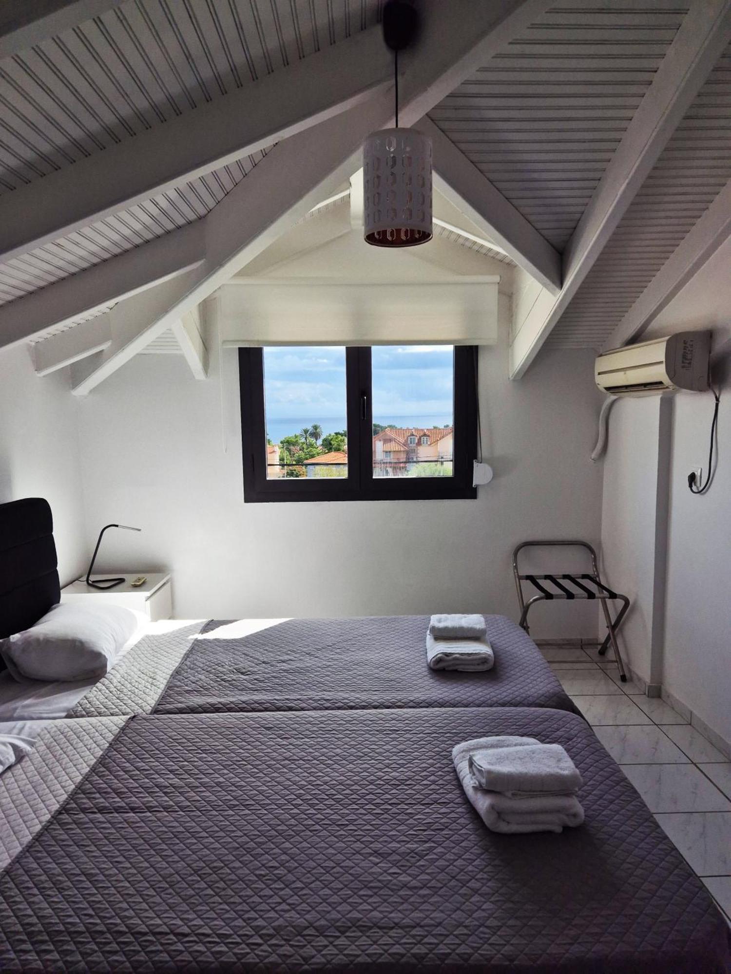 Natalie'S Hotel Skala  エクステリア 写真